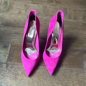 Ted Baker London Savenniers 2 hot pink suede pump heels. 💗